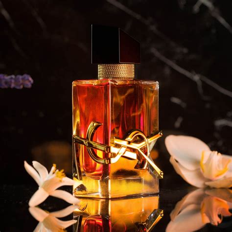 Libre Intense di Yves Saint Laurent da donna 